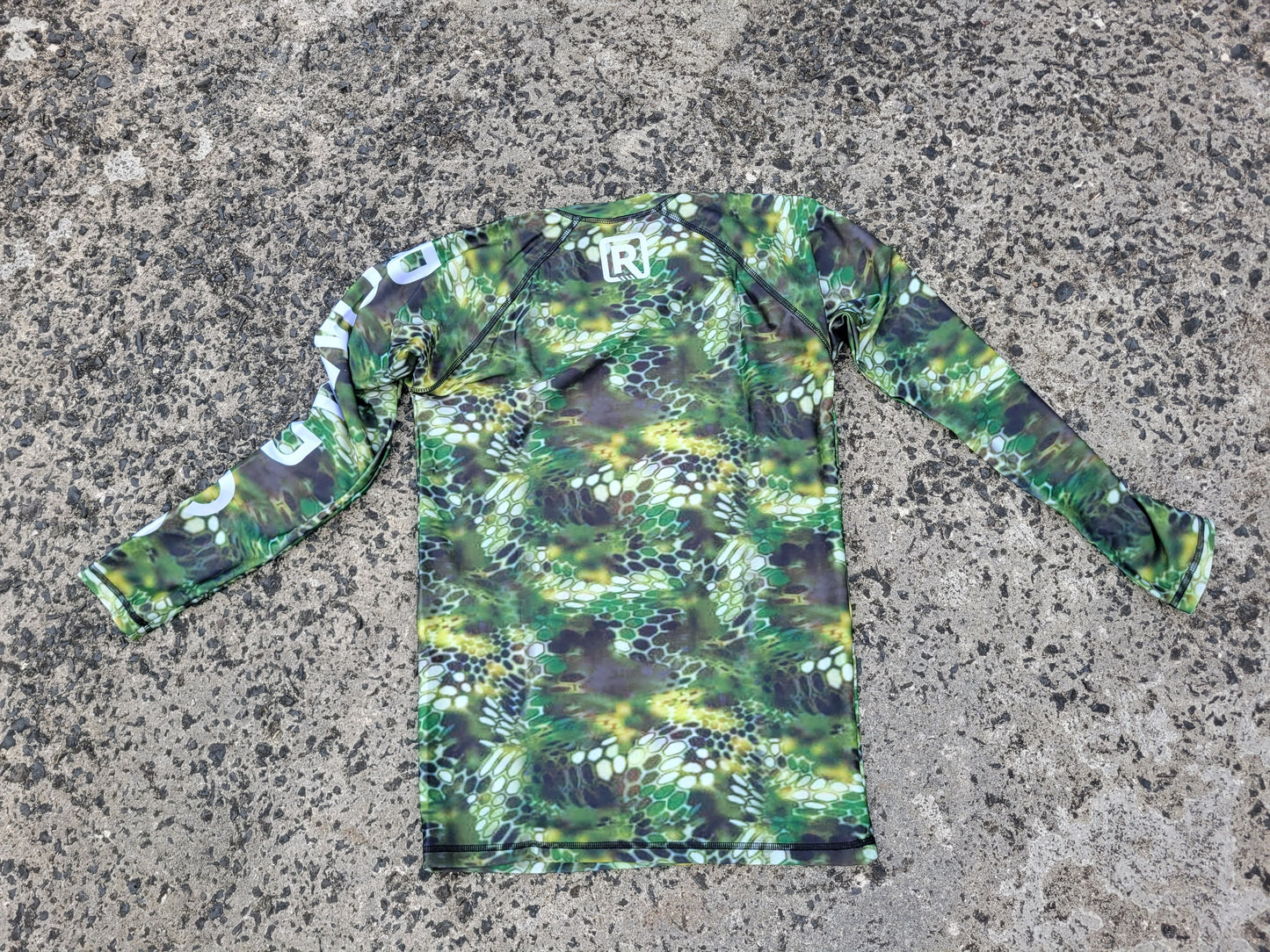 Camo rashguard (L/S)